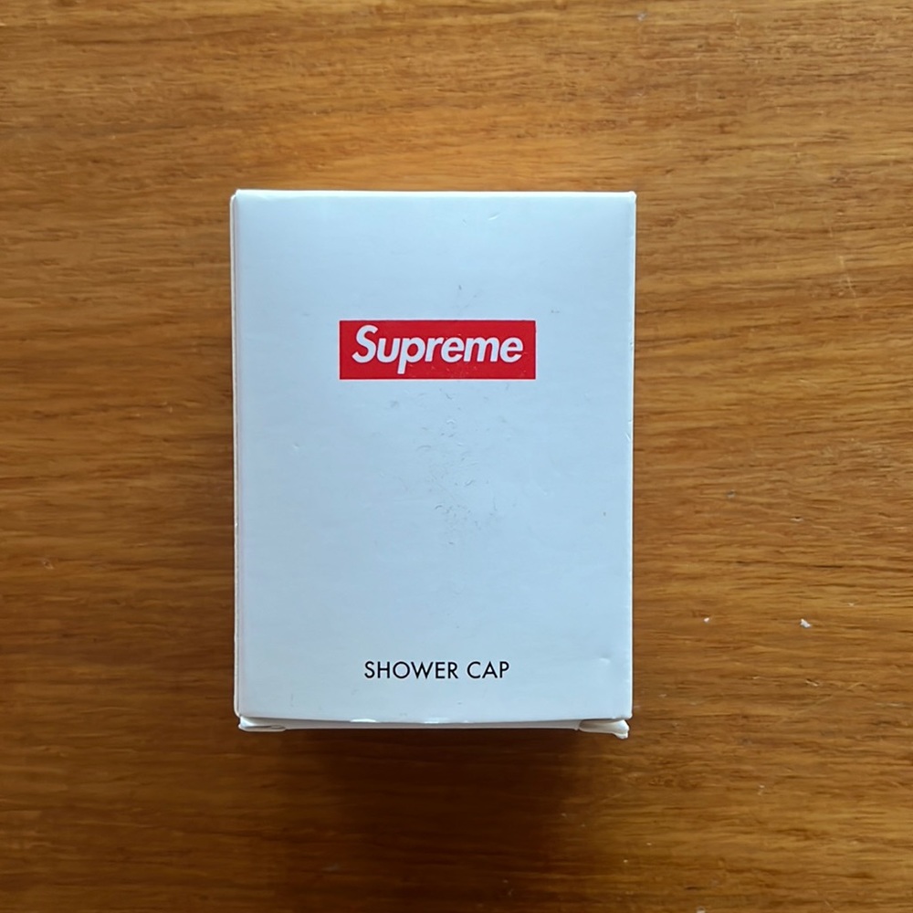 Supreme shower cap. Brand new from SS19 campaign